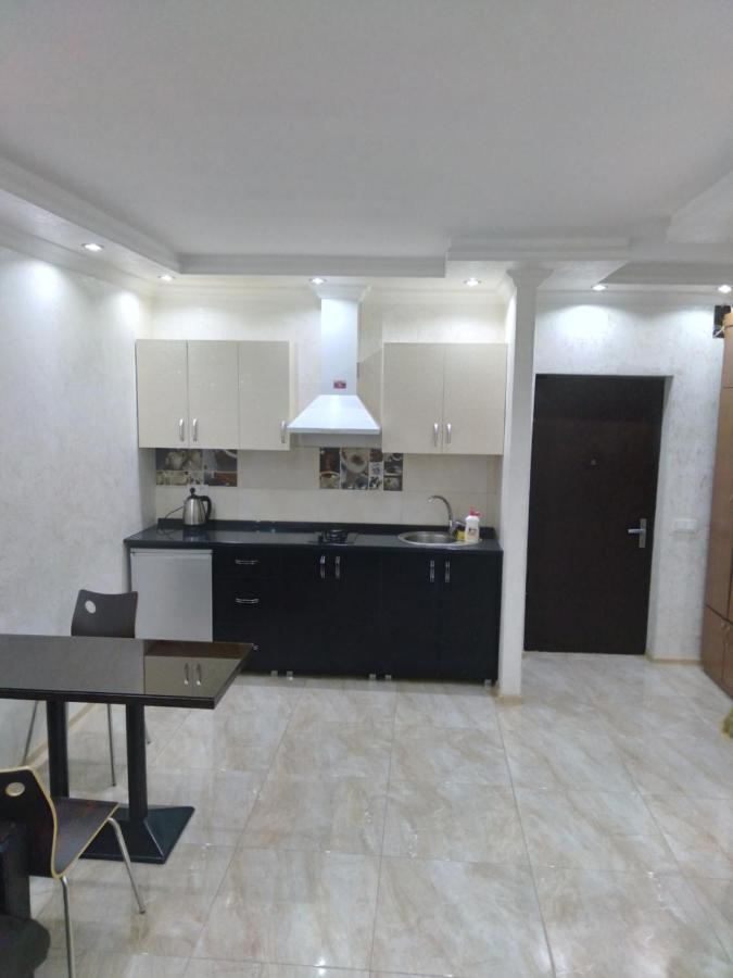 Apartment Melashvili 4 Batumi Exterior photo
